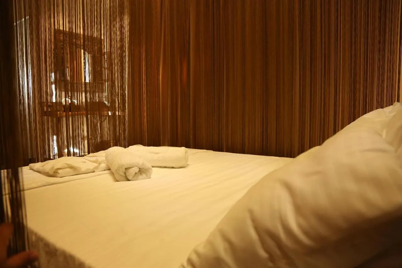 Relax Hotel Εξαμίλιο 4*,  Αλβανία