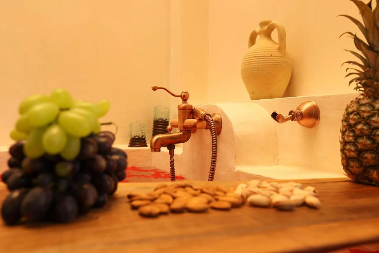 Relax Hotel Εξαμίλιο
