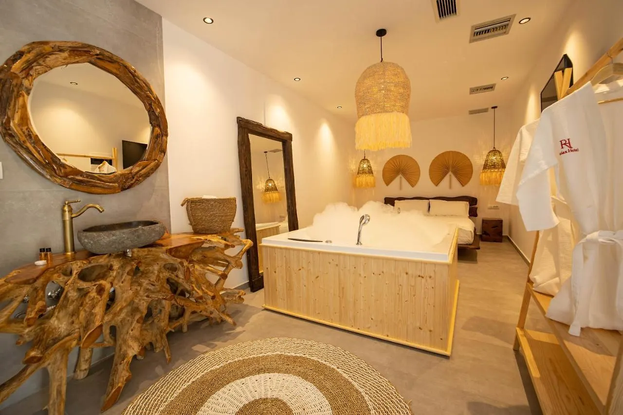 Relax Hotel Ksamil